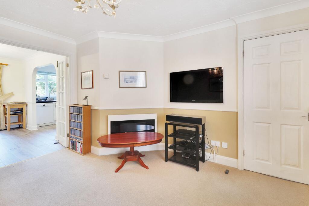 House in Sevenoaks, Edenbridge - More