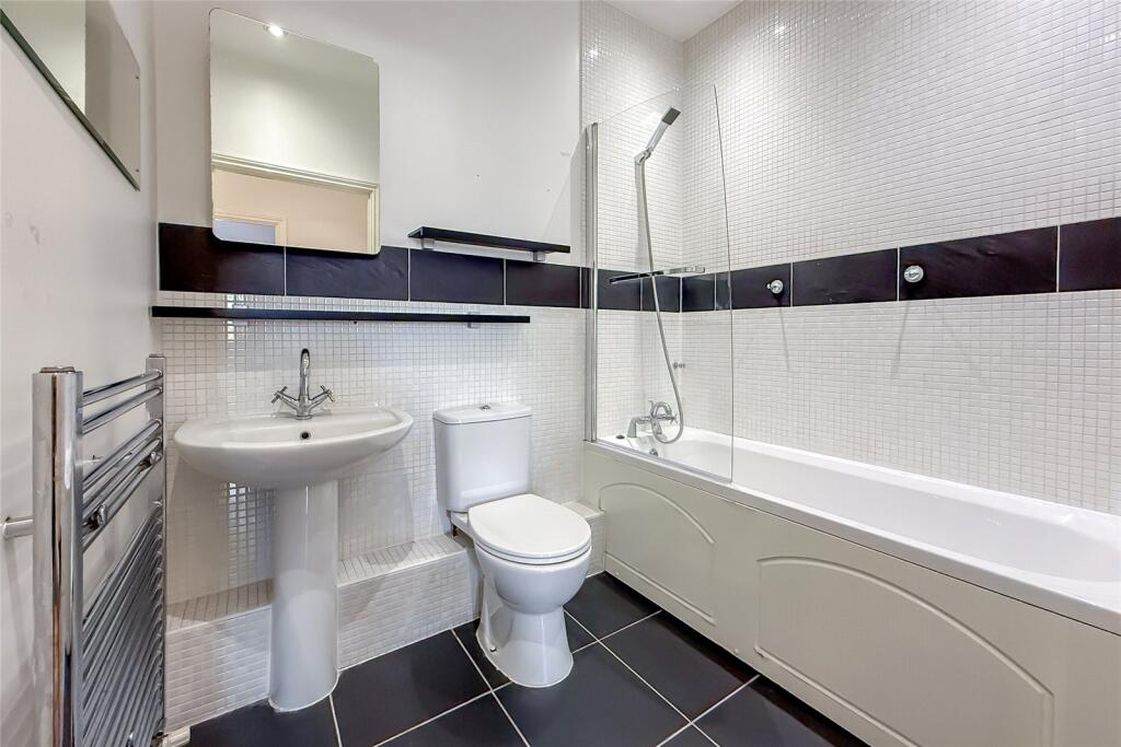 Additional image 15 of Russet Drive, Highfield Park, St. Albans, AL4