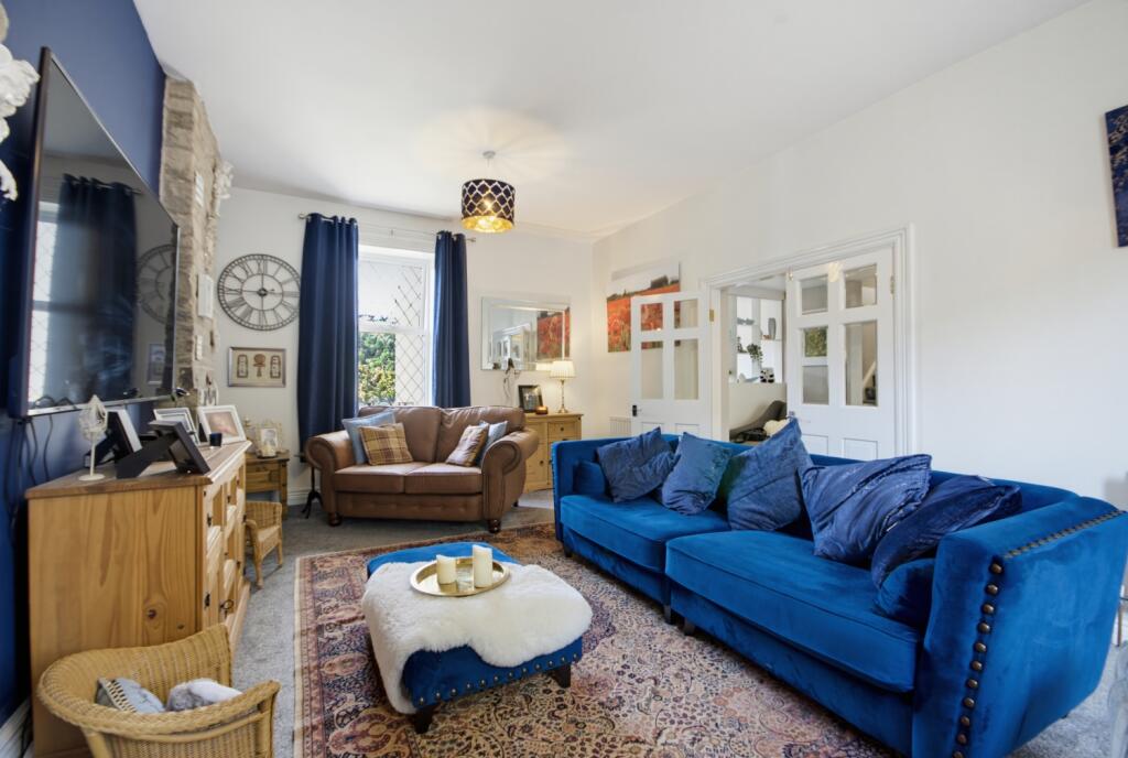 House in Huddersfield - View 4