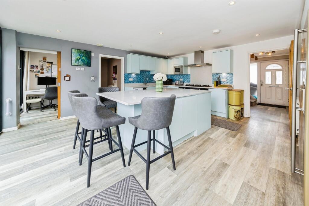 House in Mid Sussex, Worth - More
