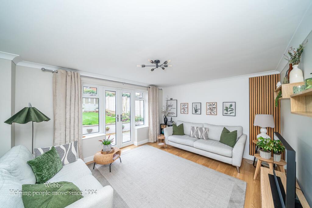 Sapphire Drive, Heath Hayes, Cannock photo 2