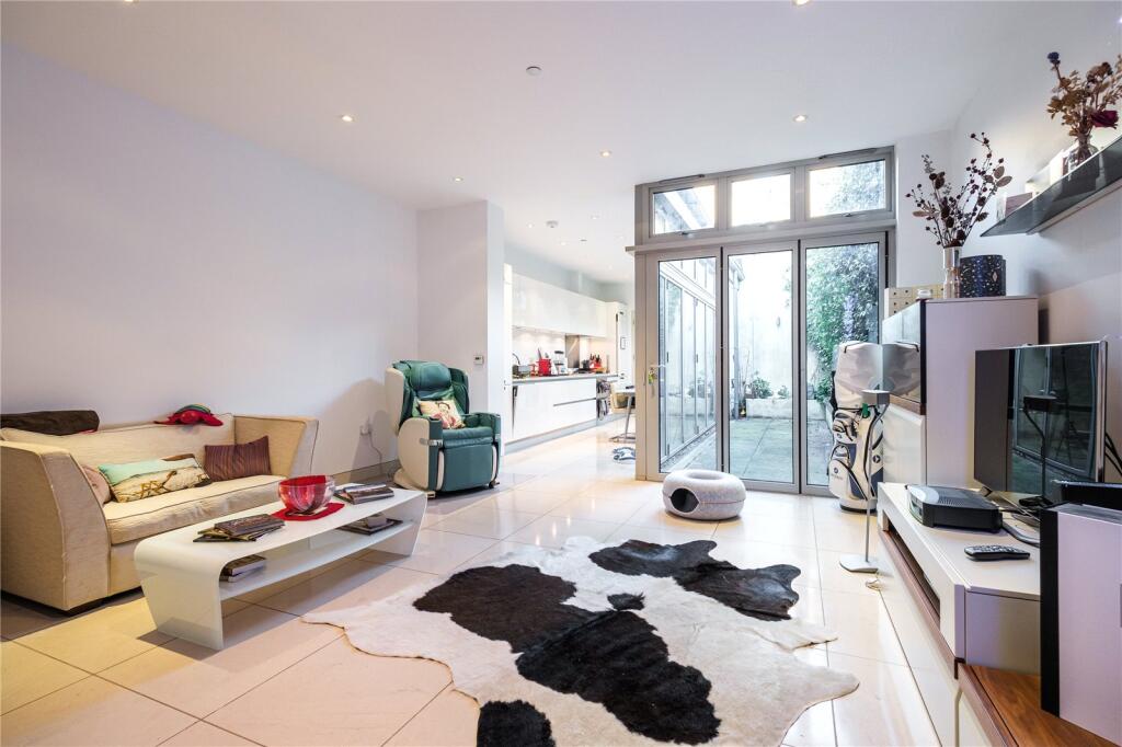 Main image of property: The Mews,
Arlington Conservation Area, N1