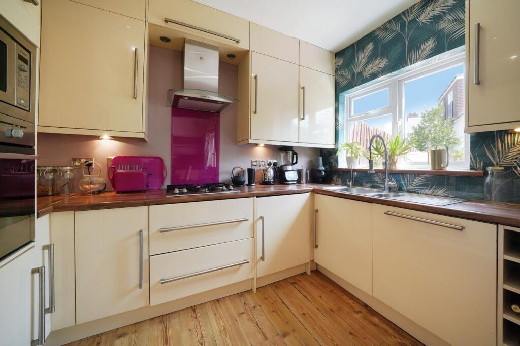 Manor Road, London, SE25 photo 4