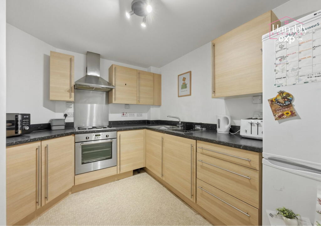 Apartment in Cardiff - View 3