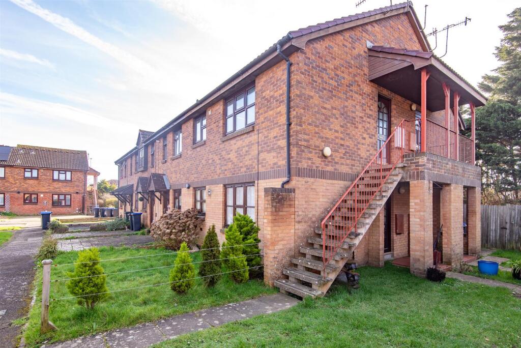 Main image of property: Pilgrims Walk, Worthing, BN13 1RJ