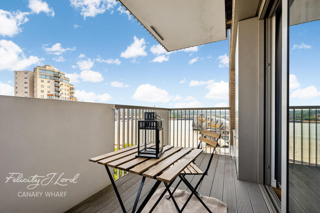 Apartment in London - View 2