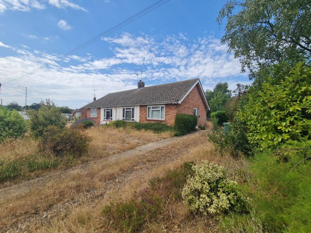 50 Fakenham Road, Great Witchingham, Norwich, Norfolk, NR9 5AE photo 4
