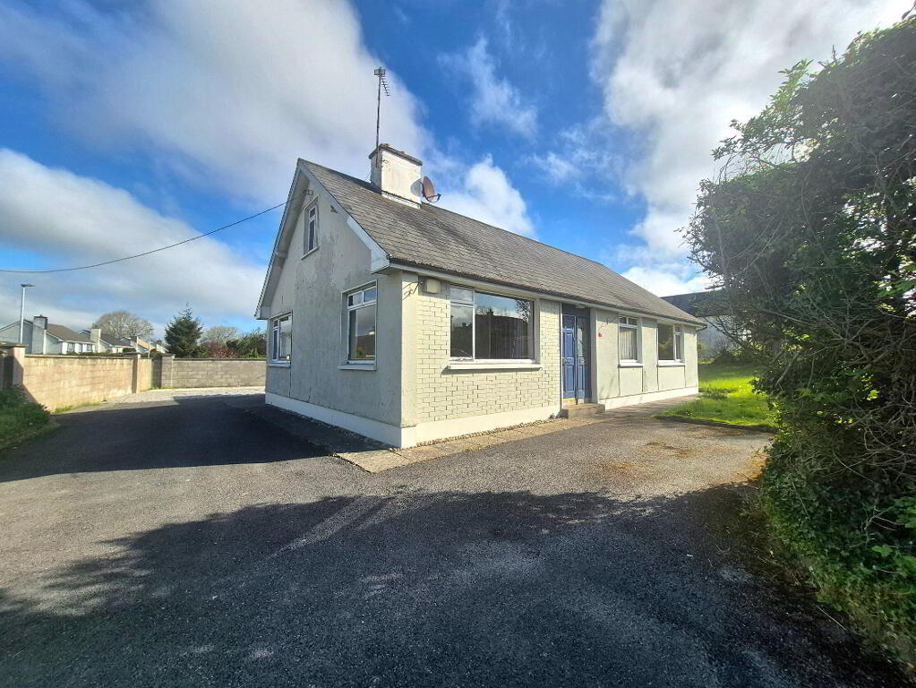 Main image of property: Willow, Ashgrove, Cartrontroy, Athlone