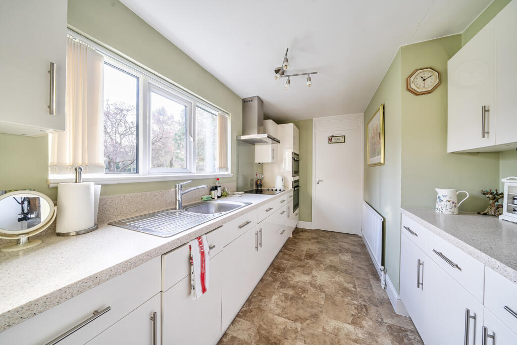 St. Catherines Farm Court, Ruislip – pohled 6
