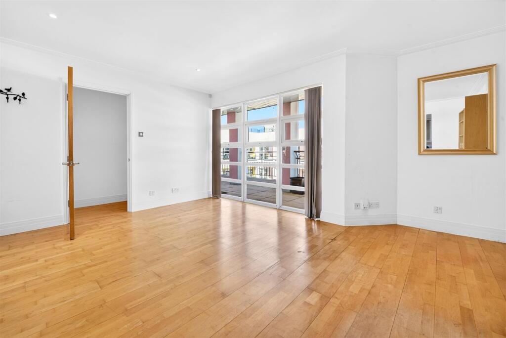 Main image of property: Drayton Park, Islington