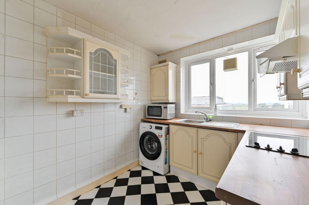 Main image of property: Hayward Gardens, Putney, London, SW15