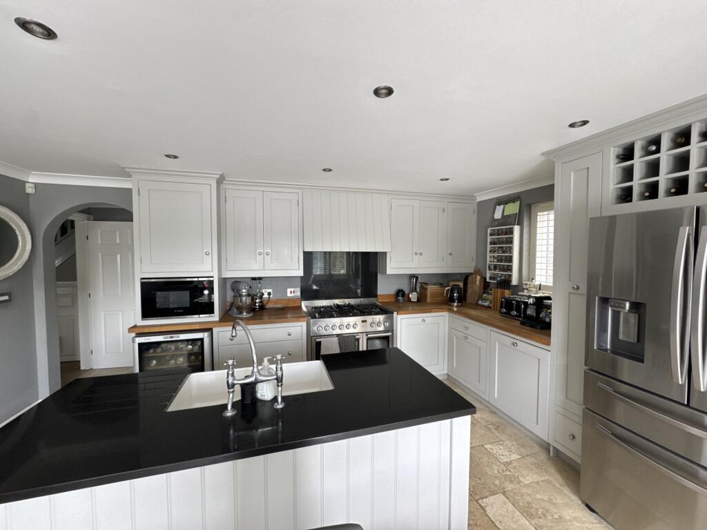 House in Hart, Hartley Wintney - View 4