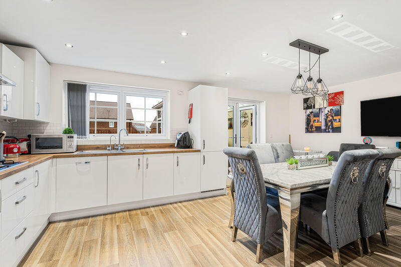 House in Milton Keynes, Bletchley and Fenny Stratford - View 6