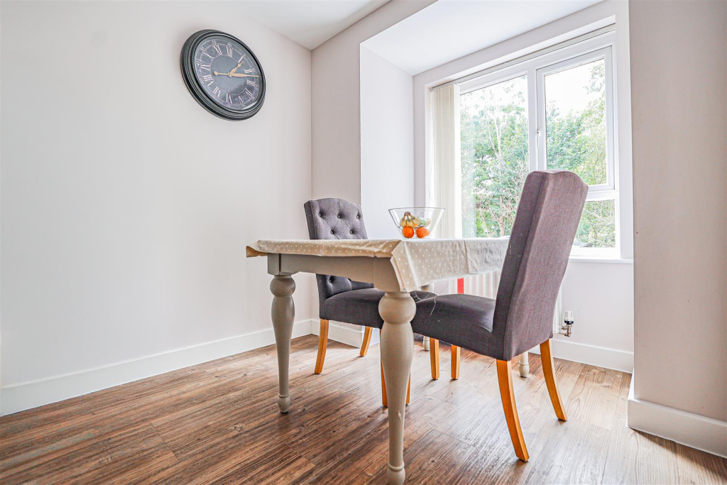 House in Dacorum, Hertfordshire - View 4