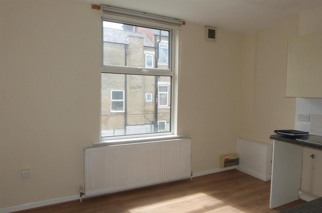 Apartment in Leicester - View 2
