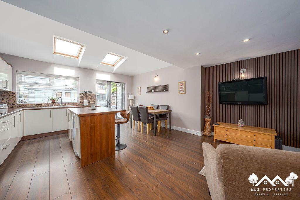 House in Knowsley, Liverpool City Region - View 4