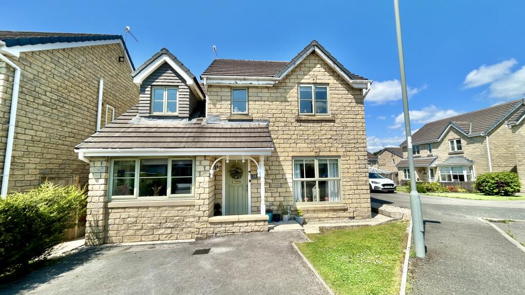Mary Towneley Fold, Burnley, BB10