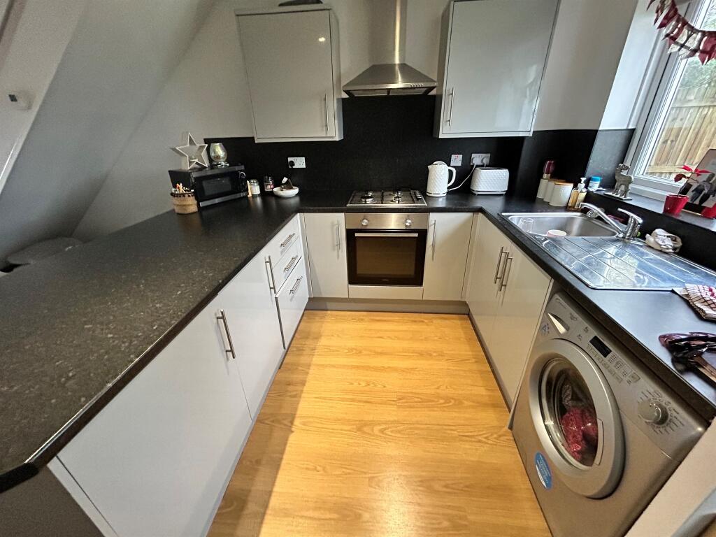 House in Cardiff, Trowbridge - View 2