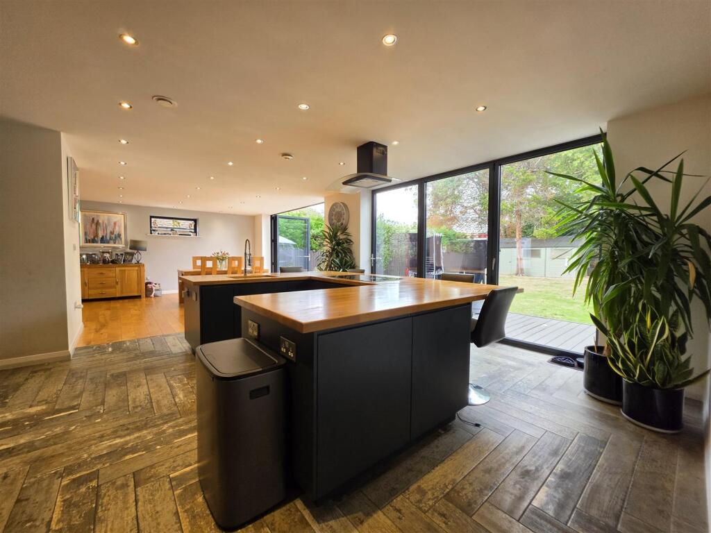 House in Guildford - View 3