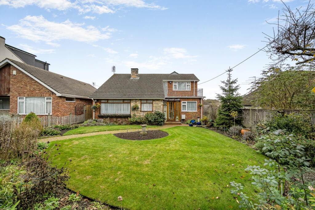Main image of property: Top Dartford Road, Hextable, Swanley