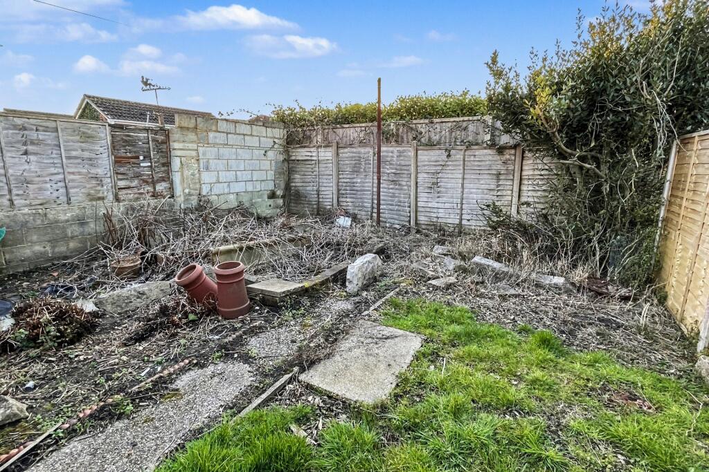 Additional image 10 of Kinson