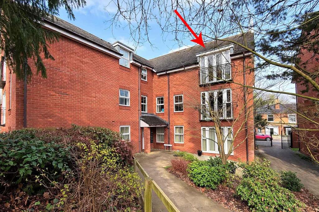 Main image of property: Romani Close, Warwick