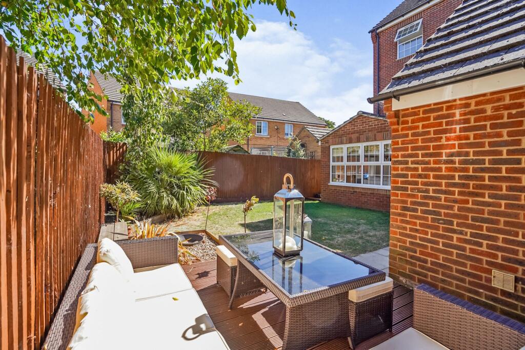 House in Luton - View 5