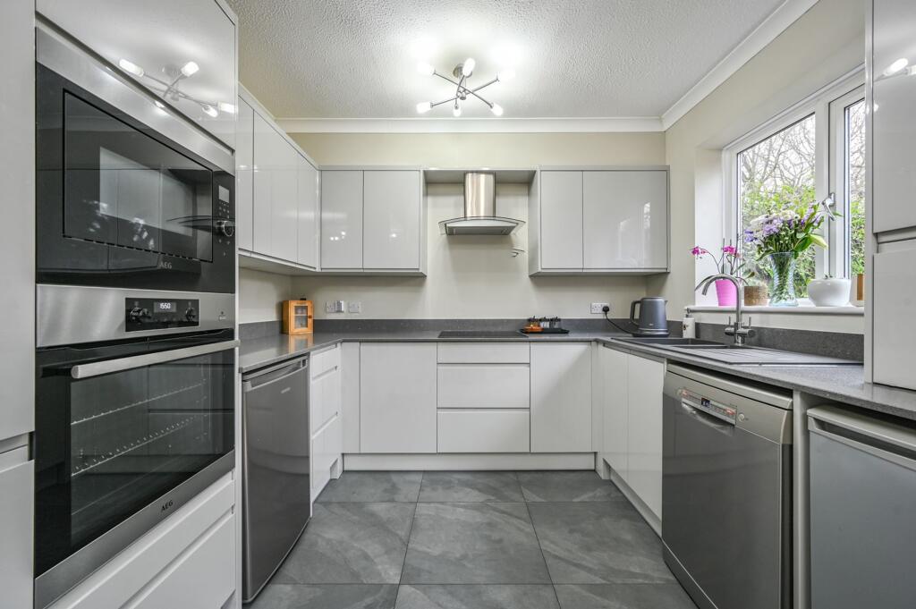 Millbrook Road, Crowborough, TN6 image 3