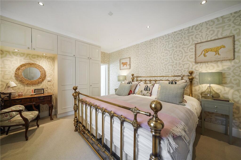 House in London - More