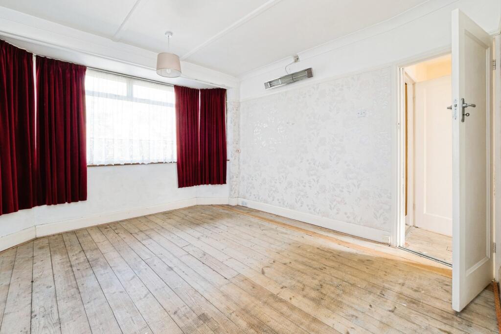House in Rainham - View 3