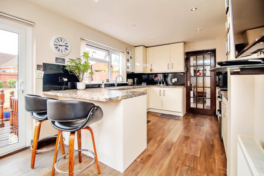 Whiteacres, Whittlesey, Peterborough photo 3