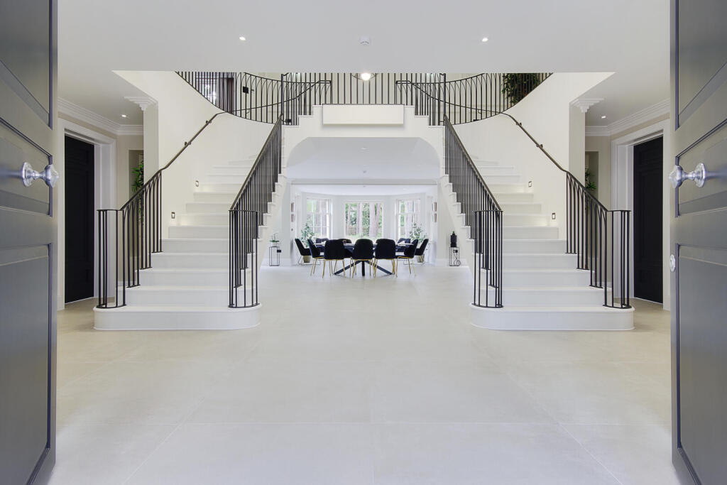 Avon Castle Drive, Ringwood