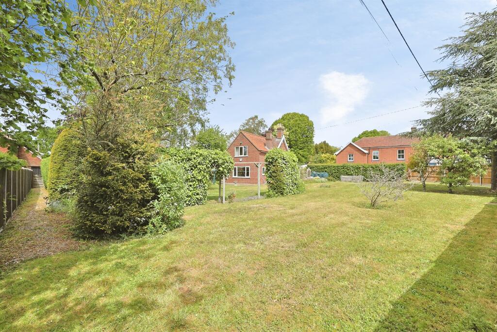 Wymondham Road, Wreningham, Norwich - View 2