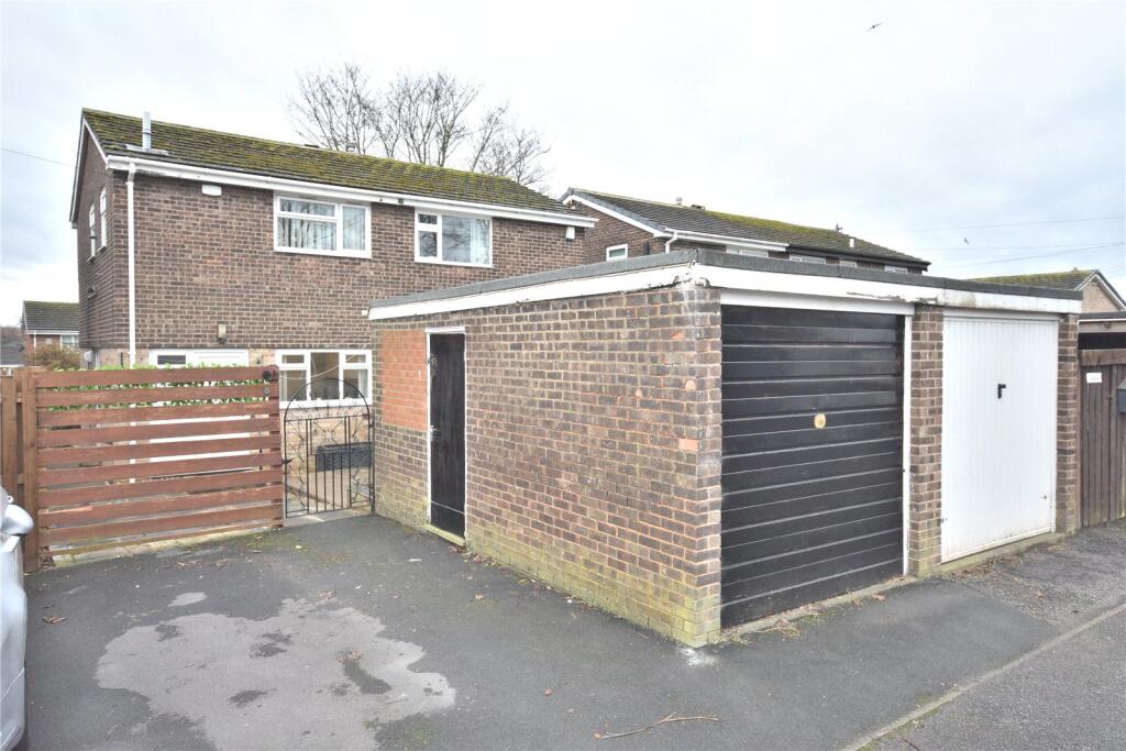 Main image of property: Croftside Close, Leeds, West Yorkshire