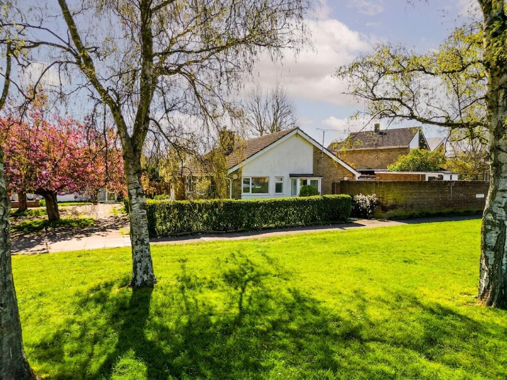 Main image of property: Bedgrove, Aylesbury, HP21