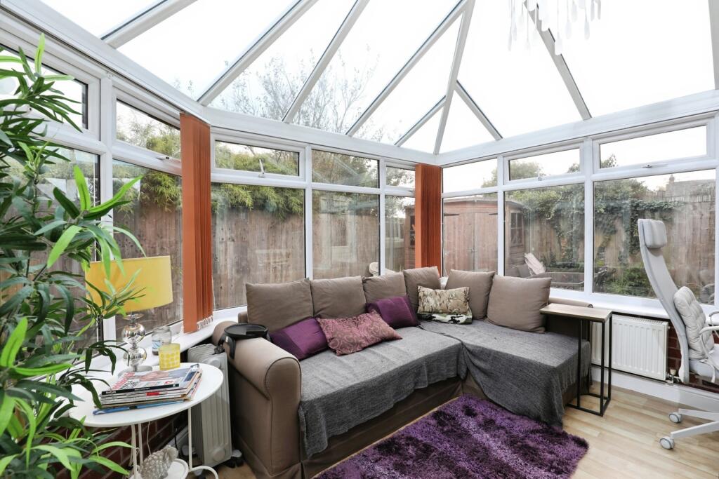 House in Stoke-on-Trent - More