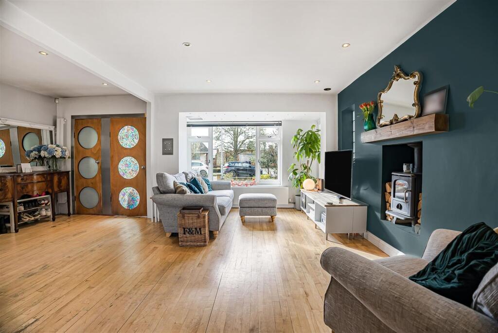 The Avenue, Hertford, SG14 photo 3