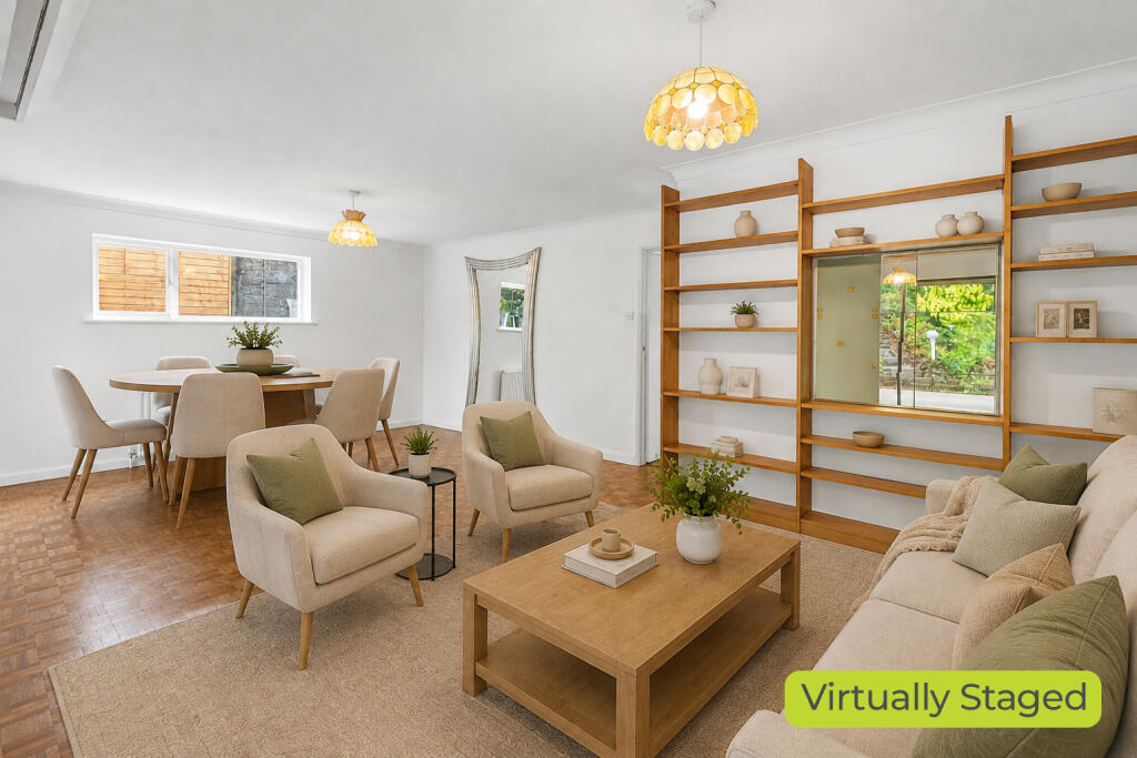 House in Woking, Westfield - More