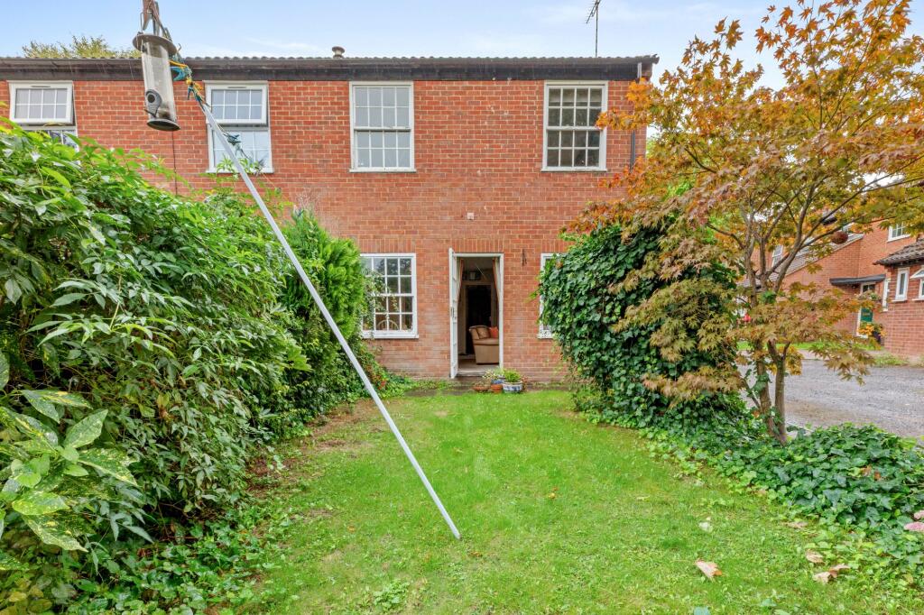 House in Hemel Hempstead, Chepping Wycombe - More