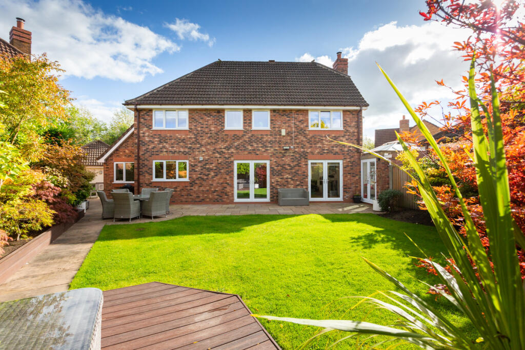 House in Preston, Lea - More