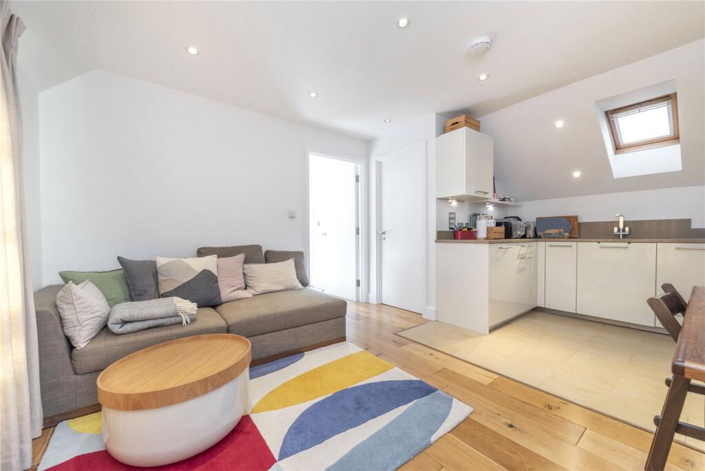House in London, St Giles, Bloomsbury - View 2