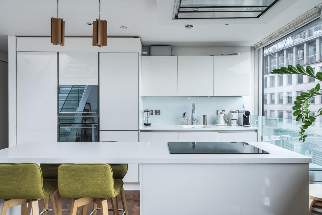 Apartment in London - View 5
