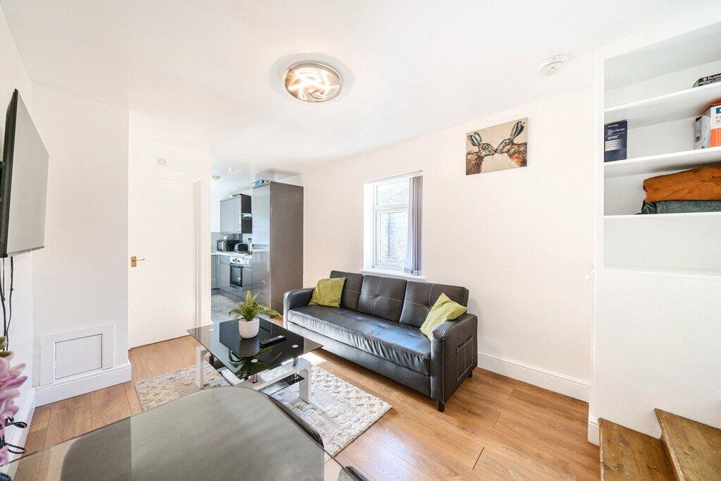Apartment in London - More