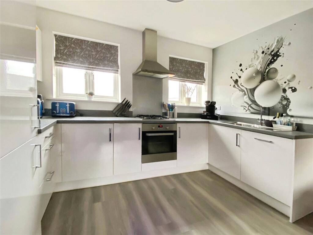 Apartment in Wokingham - View 3