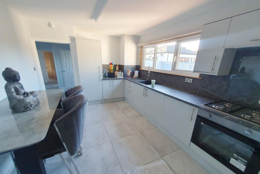 House in Polmont, Falkirk - View 5