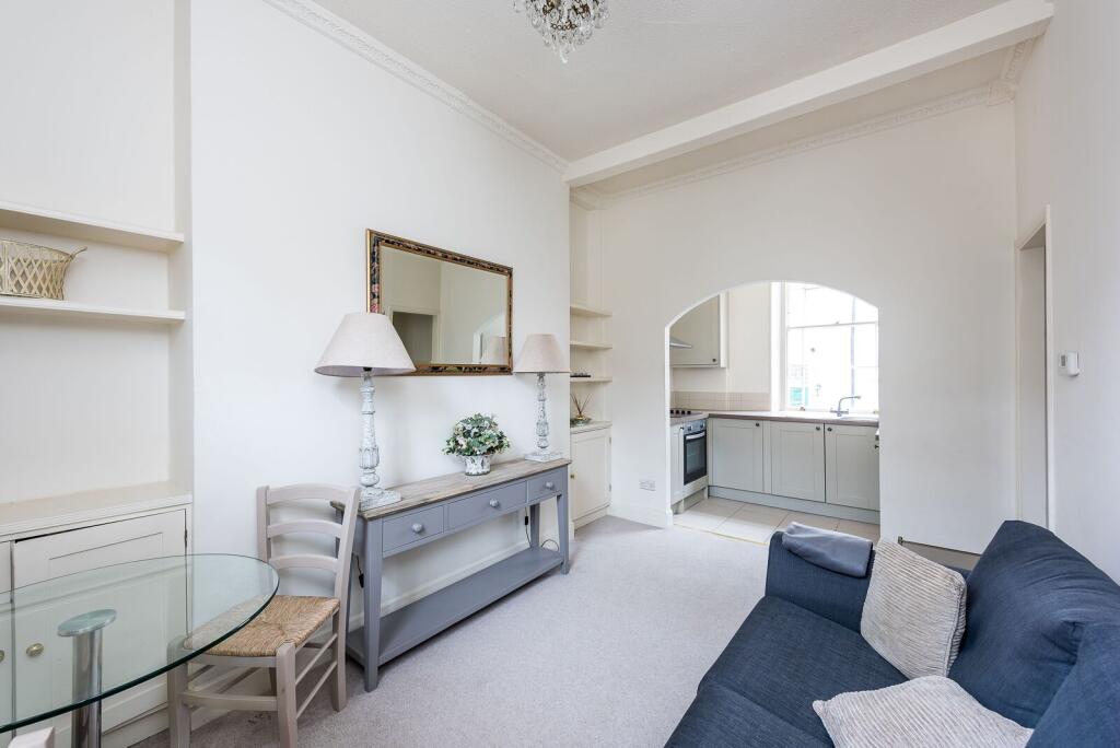 Apartment in London - More
