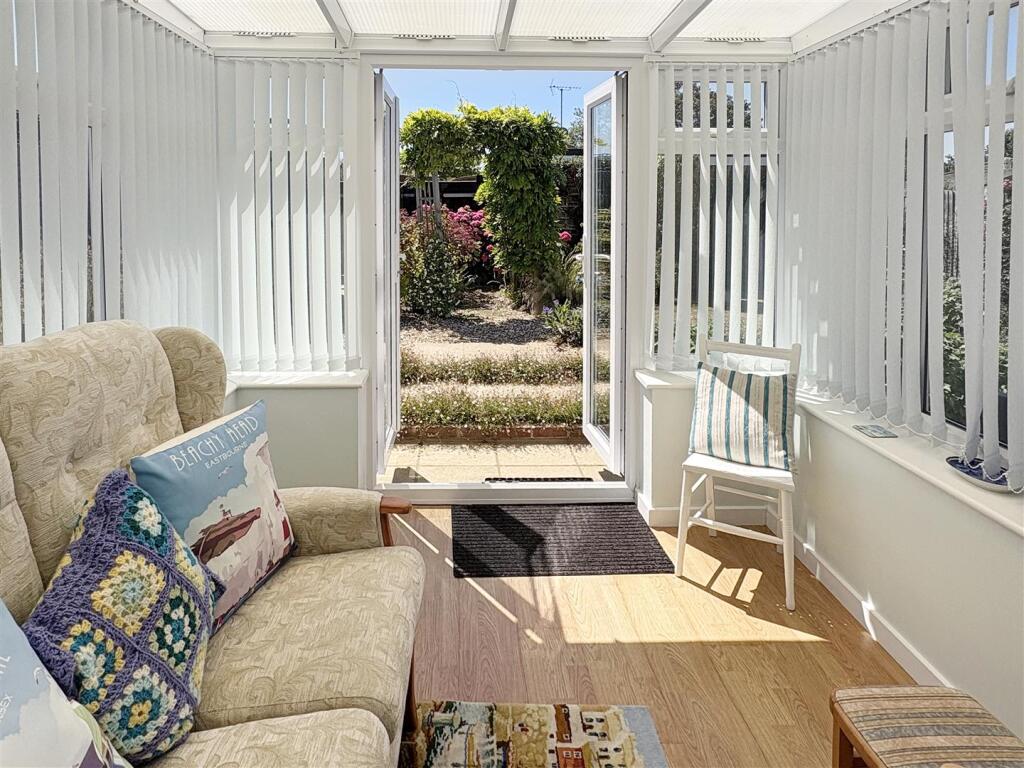 Fishers Close, Littlehampton photo 5