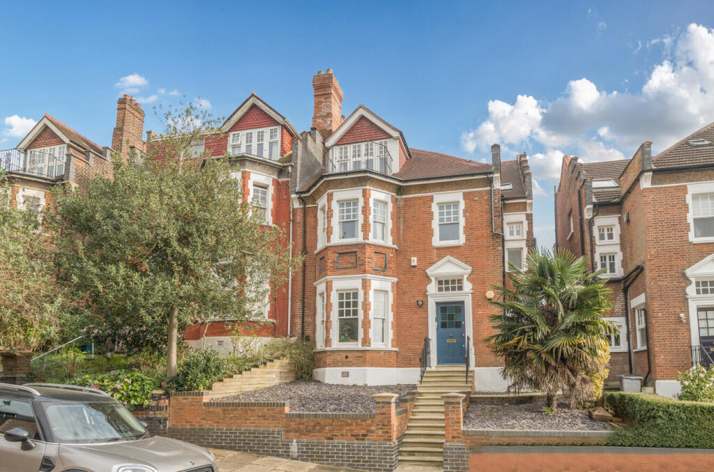 Main image of property: Grosvenor Gardens, London, N10