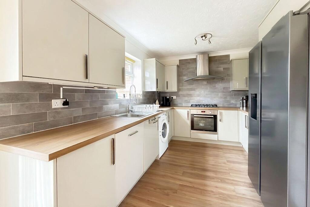 Shardeloes Road, Angmering, BN16 photo 2