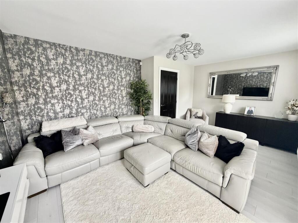 House in Sunderland, Beckwith Green - More